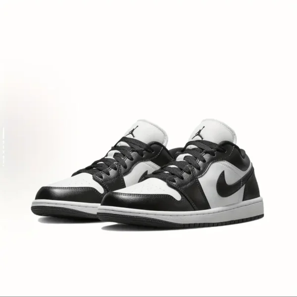 ad192c50-1ddf-43e3-b7ae-08d810e6c180.webp Nike Air Jordan 1 Retro Low OG 'Panda' Sneakers